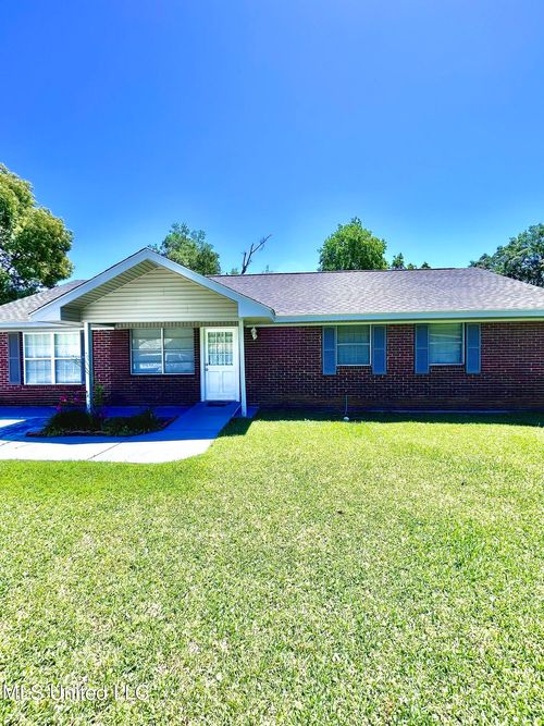 203 Pamela Dr, Gulfport, MS, 39503-3466 | Card Image