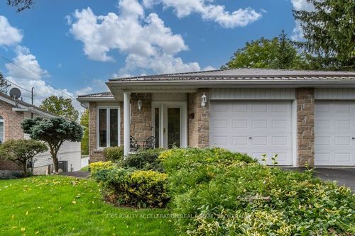 8 Slash Rd, Napanee, ON, K7R2Z7 | Card Image