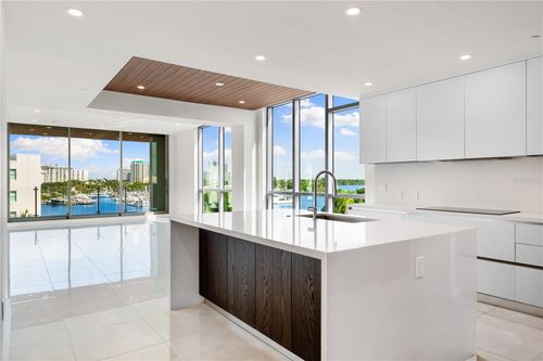 403-111 Golden Gate Pt, Sarasota, FL, 34236-6983 | Card Image