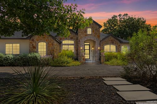 8609 Cavalry Dr, Fair Oaks Ranch, TX, 78015-4328 | Card Image