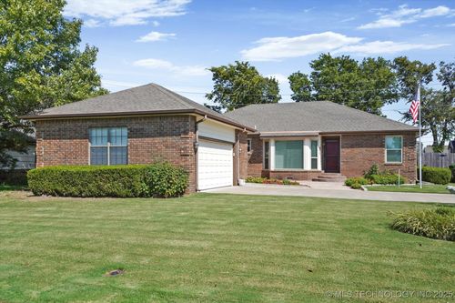 3617 S 200th East Ave, Broken Arrow, OK, 74014 | Card Image