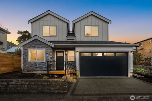 2330 17th Ave S, Seattle, WA, 98144-5106 | Card Image