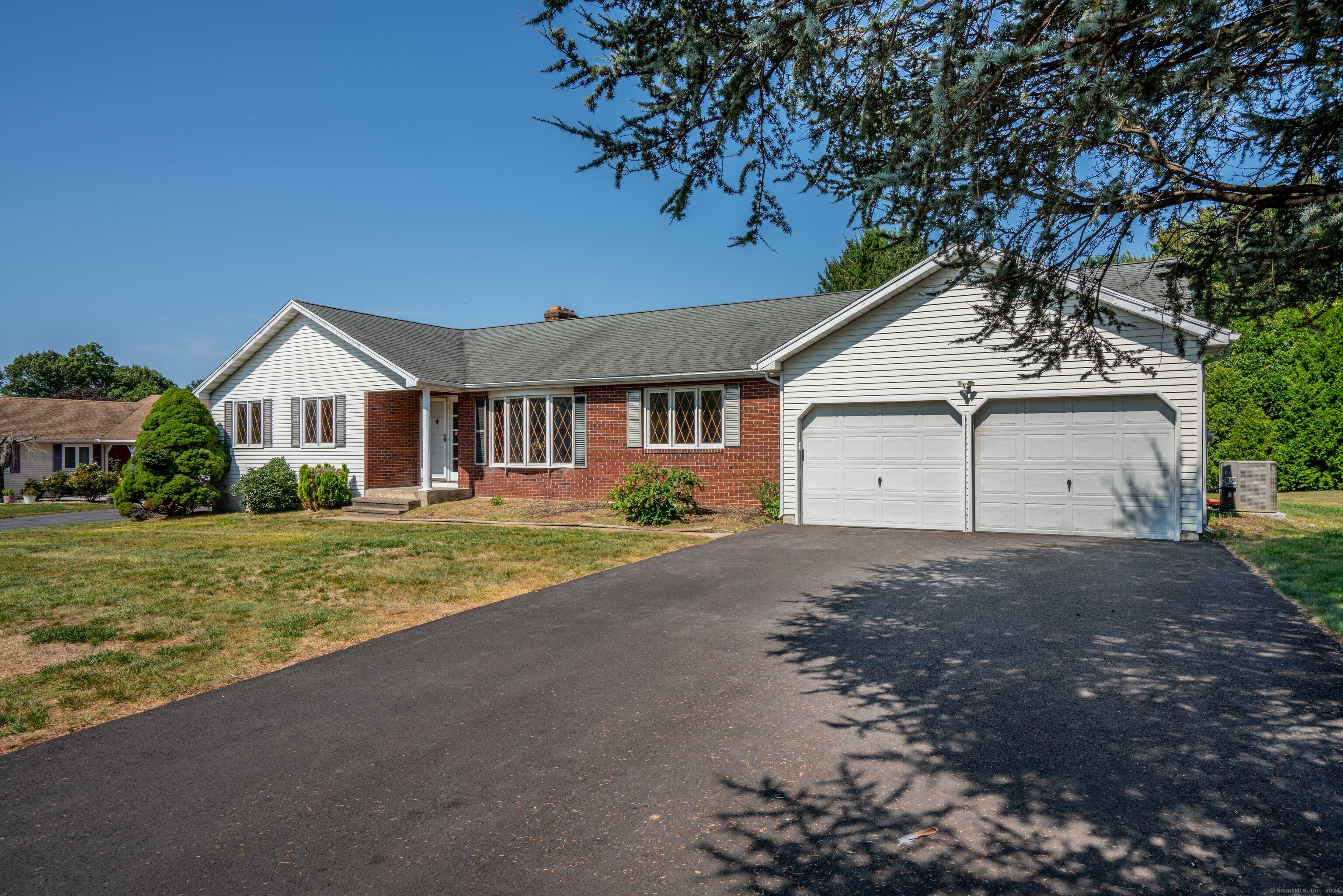 Blackstone Ln, East Hartford, CT 06108