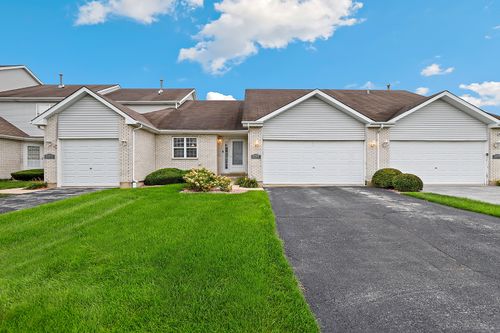 22977 Westwind Dr, Richton Park, IL, 60471-2581 | Card Image