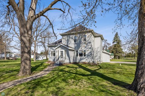 401 1st Ave N, Leonard, ND, 58052-4116 | Card Image