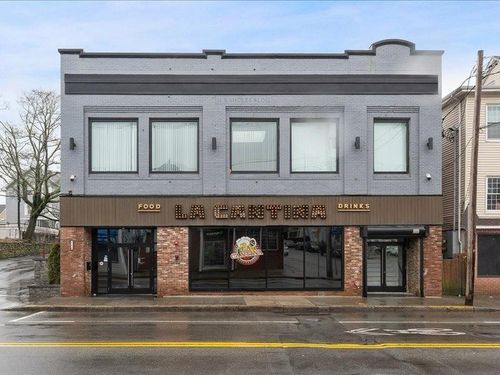 8-664 Dexter St, Central Falls, RI, 02863-2641 | Card Image