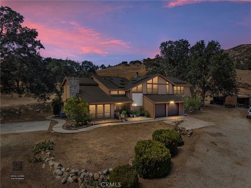 26001 Bear Valley Rd, Tehachapi, CA, 93561-9212 | Card Image
