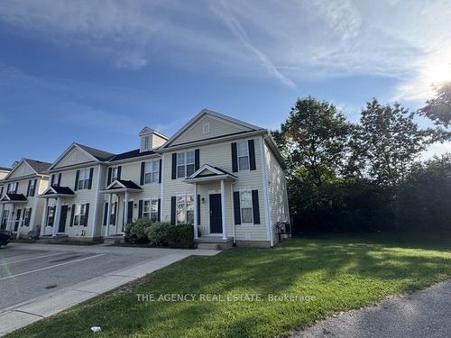 29-600 Sarnia Rd, London, ON, N6G5M5 | Card Image