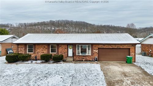 194 Shawnee Est, Winfield, WV, 25213-9709 | Card Image