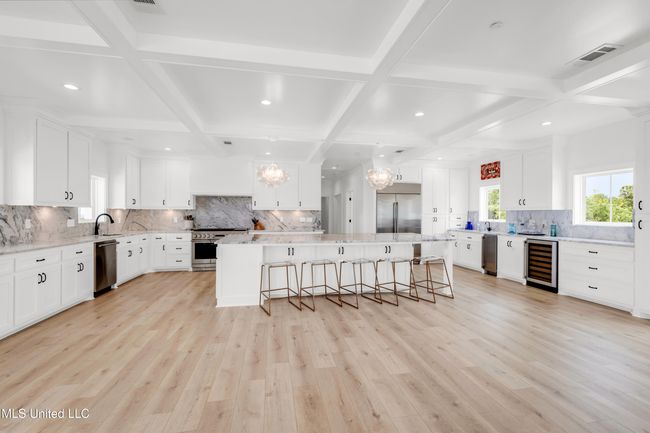 240EBeachBlvd-56 | Image 22