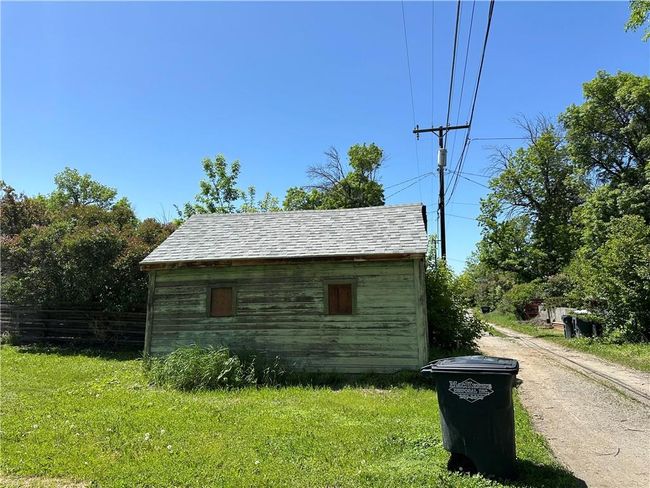 44 E 2 Nd Ave N, House other with 5 bedrooms, 2 bathrooms and null parking in Columbus MT | Image 32