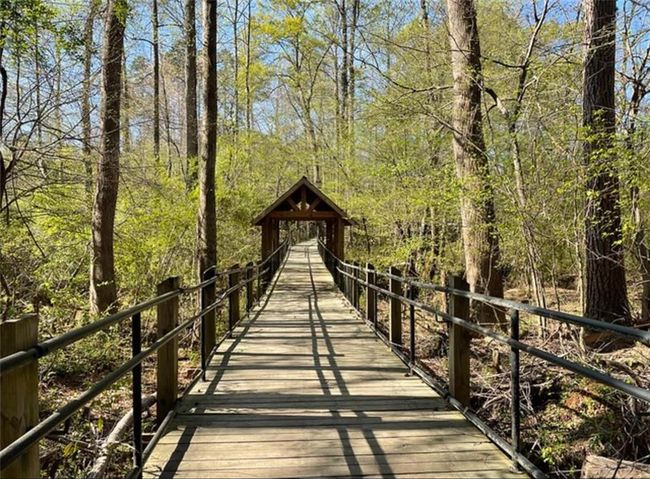 225 Ruby Forest Pkwy, House other with 4 bedrooms, 3 bathrooms and 5 parking in Suwanee GA | Image 67