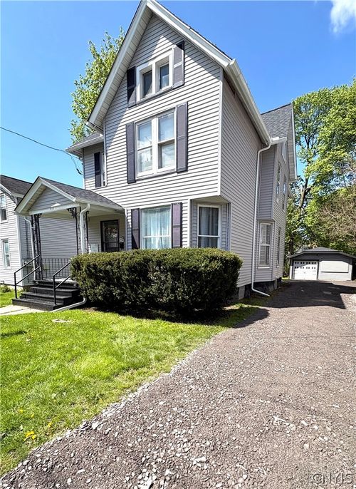217 Janet St, Auburn, NY, 13021-3906 | Card Image