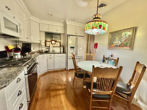 513 Dee Ct, East Meadow, NY, 11554-4347 | Card Image