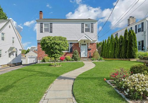 106 Alexander Ave, White Plains, NY, 10606-2006 | Card Image
