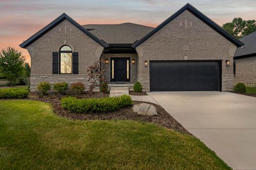 16612 Via Villagio, Macomb, MI, 48042-1069 | Card Image