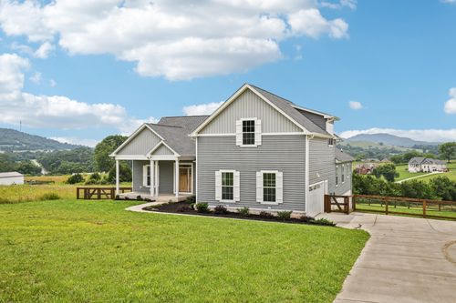 630 Bridle Path Ln, Hartsville, TN, 37074-3582 | Card Image