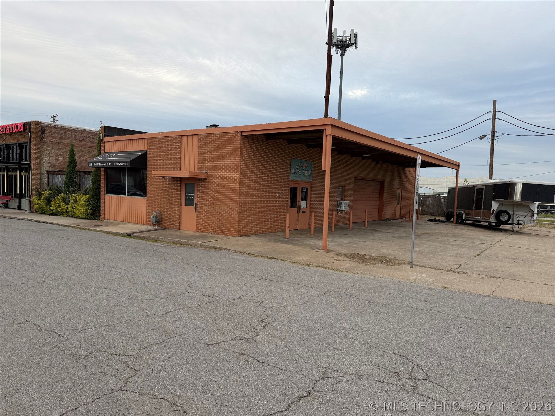 Commercial Sale in Ardmore