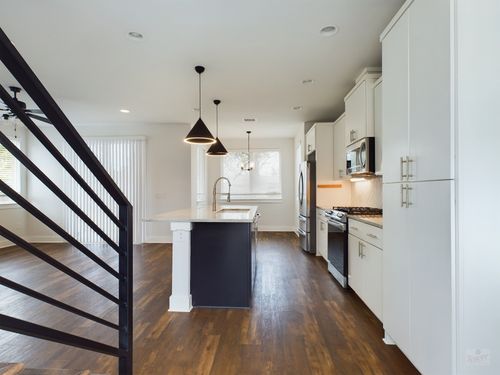 b-1402 W 51st St, Austin, TX, 78756-2608 | Card Image