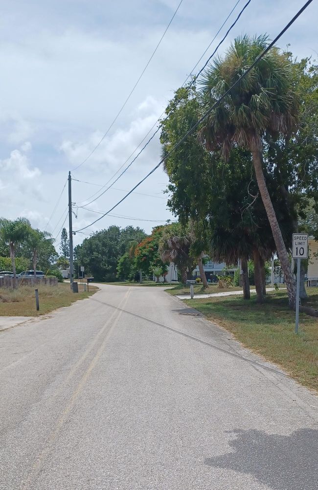 2940 Century Oaks Cir, House other with 2 bedrooms, 2 bathrooms and null parking in Malabar FL | Image 4