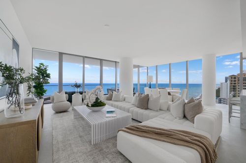 15b-2000 S Ocean Dr, HALLANDALE BEACH, FL, 33009-6890 | Card Image
