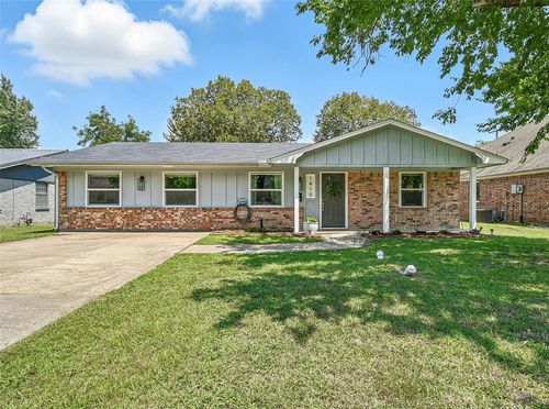 1410 Alpine St, Greenville, TX, 75401-2204 | Card Image