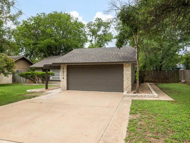 Garage with driveway | Image 7