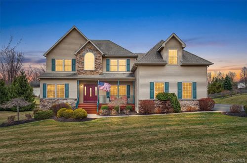 7 Maidstone Ln, Monroe, NY, 10950-3052 | Card Image