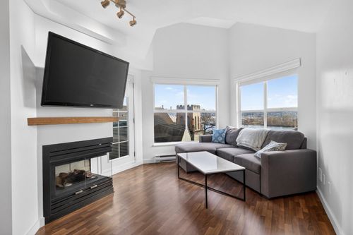 401-509 Carnarvon Street, New Westminster, BC, V3L5S4 | Card Image