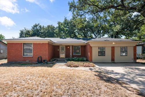 344 Bedford Ct E, Bedford, TX, 76022-7003 | Card Image