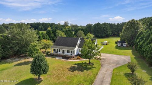 138 County Line Rd, Tyner, NC, 27980-9690 | Card Image