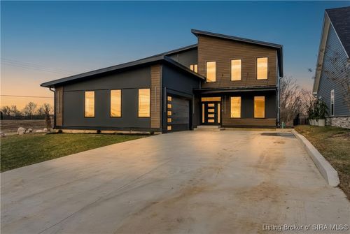 1020 Ridgeview Dr, Jeffersonville, IN, 47130-5202 | Card Image