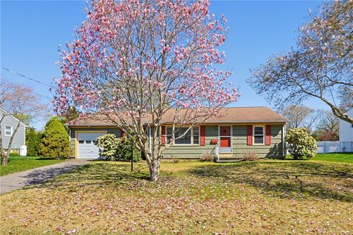 145 Glenwood Drive, North Kingstown, RI, 02852 | Card Image