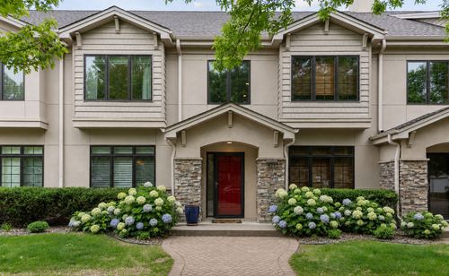421 Willoughby Way W, Minnetonka, MN, 55305-5374 | Card Image