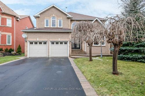 90 Cityview Cir, Barrie, ON, L4N7V2 | Card Image