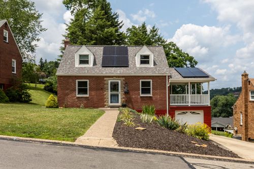 313 Veri Dr, Pittsburgh, PA, 15220-2720 | Card Image