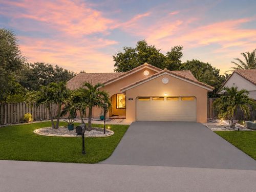 15681 Dover Ct, Davie, FL, 33331-2582 | Card Image