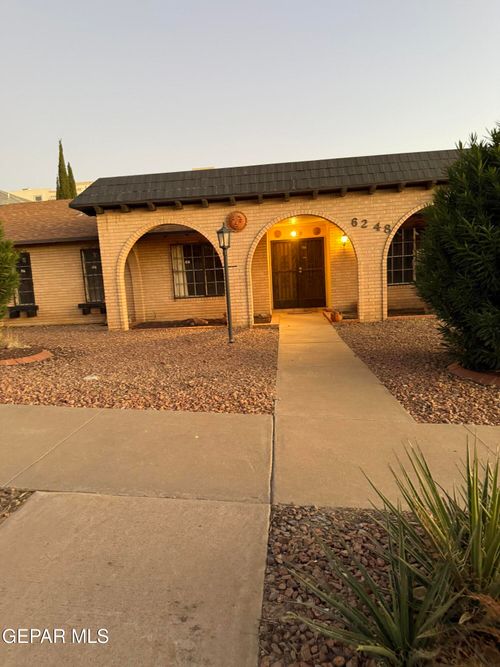 6248 Bandolero Dr, El Paso, TX, 79912-1923 | Card Image