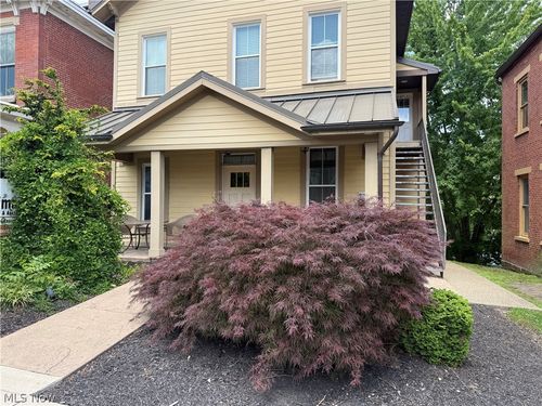 813 Steubenville Ave, Cambridge, OH, 43725-2301 | Card Image