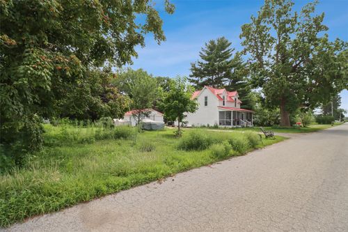 415 Jefferson St, Carlisle, IA, 50047-7660 | Card Image