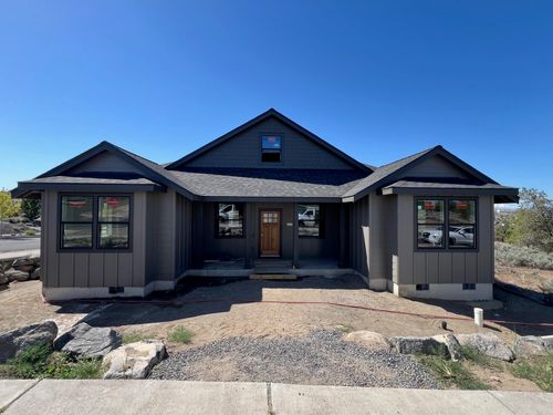 202 Se Larkspur Dr, Madras, OR, 97741-1057 | Card Image