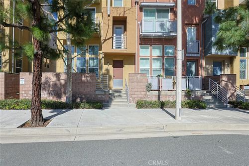 347 E Memory, Santa Ana, CA, 92705 | Card Image