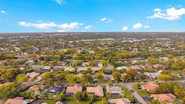 8663 Nw 50 Th Dr, House other with 4 bedrooms, 3 bathrooms and null parking in Coral Springs FL | Image 32