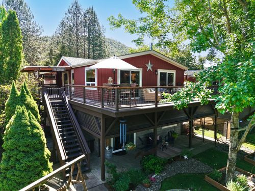 150 Castaline Dr, Shady Cove, OR, 97539-9788 | Card Image