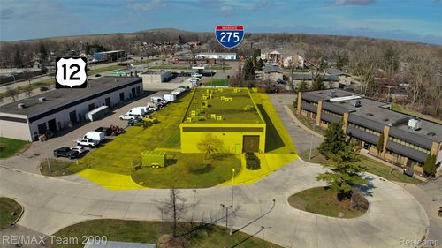 3760 Commerce Ct, Wayne, MI, 48184-2803 | Card Image