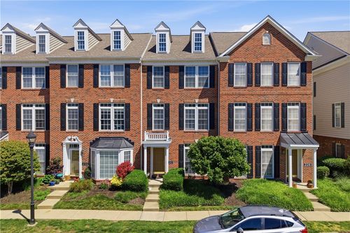 230 Park Square Ln, Pittsburgh, PA, 15238-3158 | Card Image