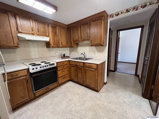 B213 - 1540 N Cotner Blvd, Condo with 2 bedrooms, 1 bathrooms and null parking in Lincoln NE | Image 5