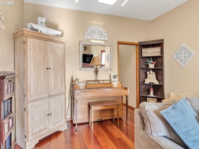 423 E Main St, House other with 5 bedrooms, 3 bathrooms and null parking in Carlton OR | Image 8