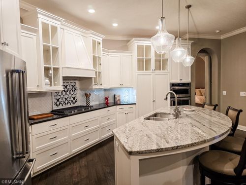 5014 Dale Ridge Rd, Woodbury, MN, 55129-7500 | Card Image