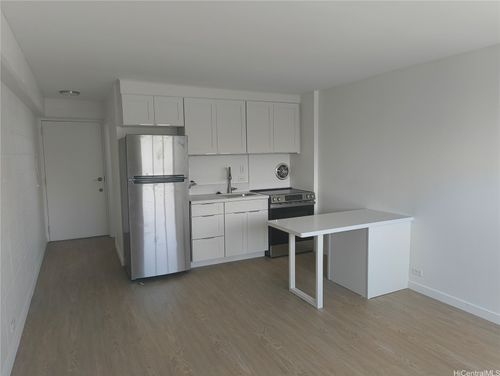 711 Kamuela Ave, Honolulu, HI, 96816-1176 | Card Image